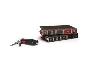twelvesouth_bookbookiphone_keysbookbook_hires