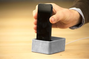 Hardwrk Massiv Dock iPhone 3