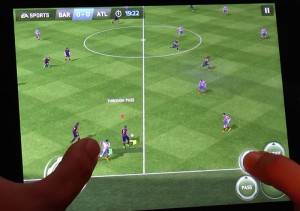 FIFA 15 Ultimate Team iPad Gameplay