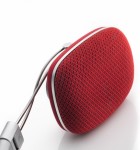 BowersWilkins-P3-earpad-detail
