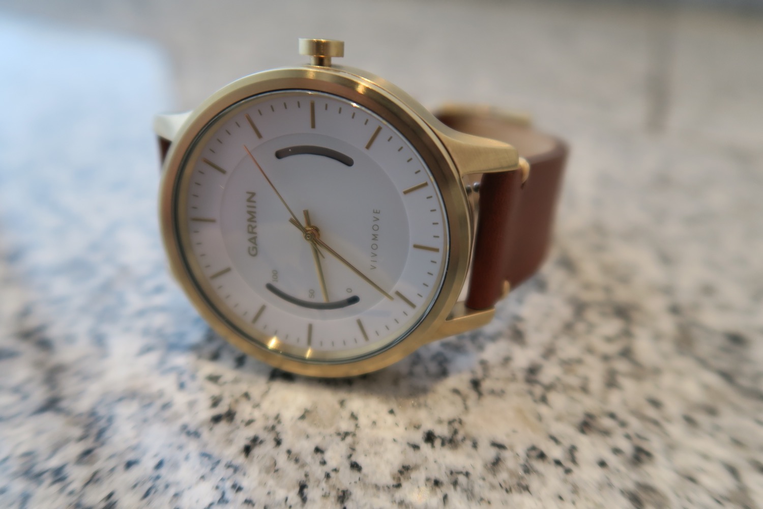Garmin vivomove liegend
