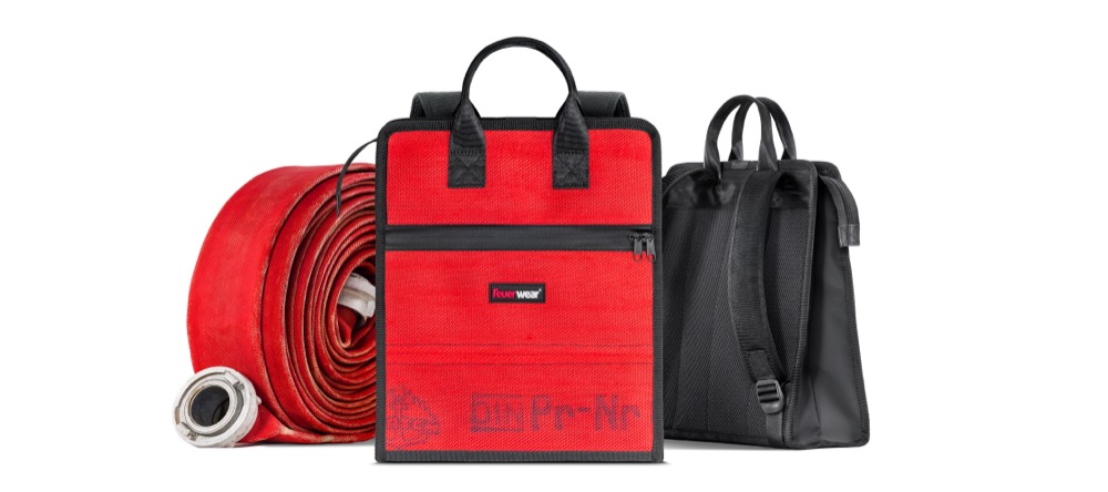Feuerwear_Rucksack-Elvis_010_Rot_Feuerwehrschlauch