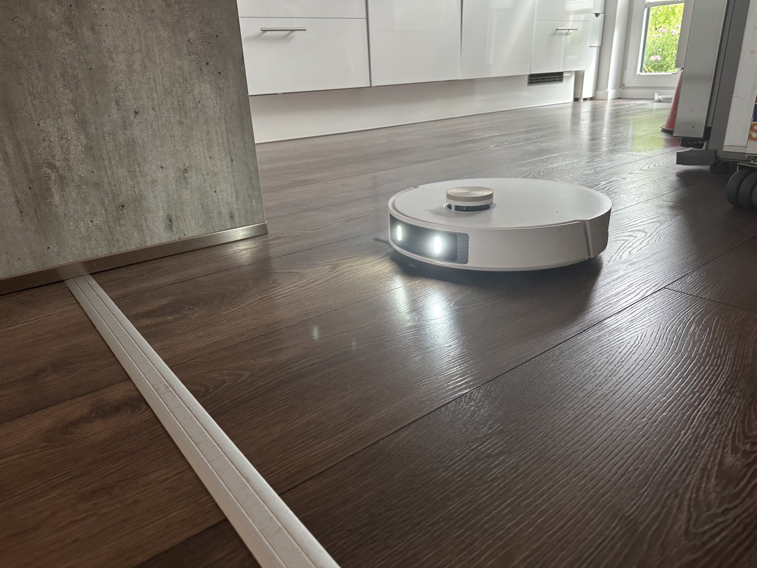 Der Dreame L20 Ultra mit LED-Beleuchtung