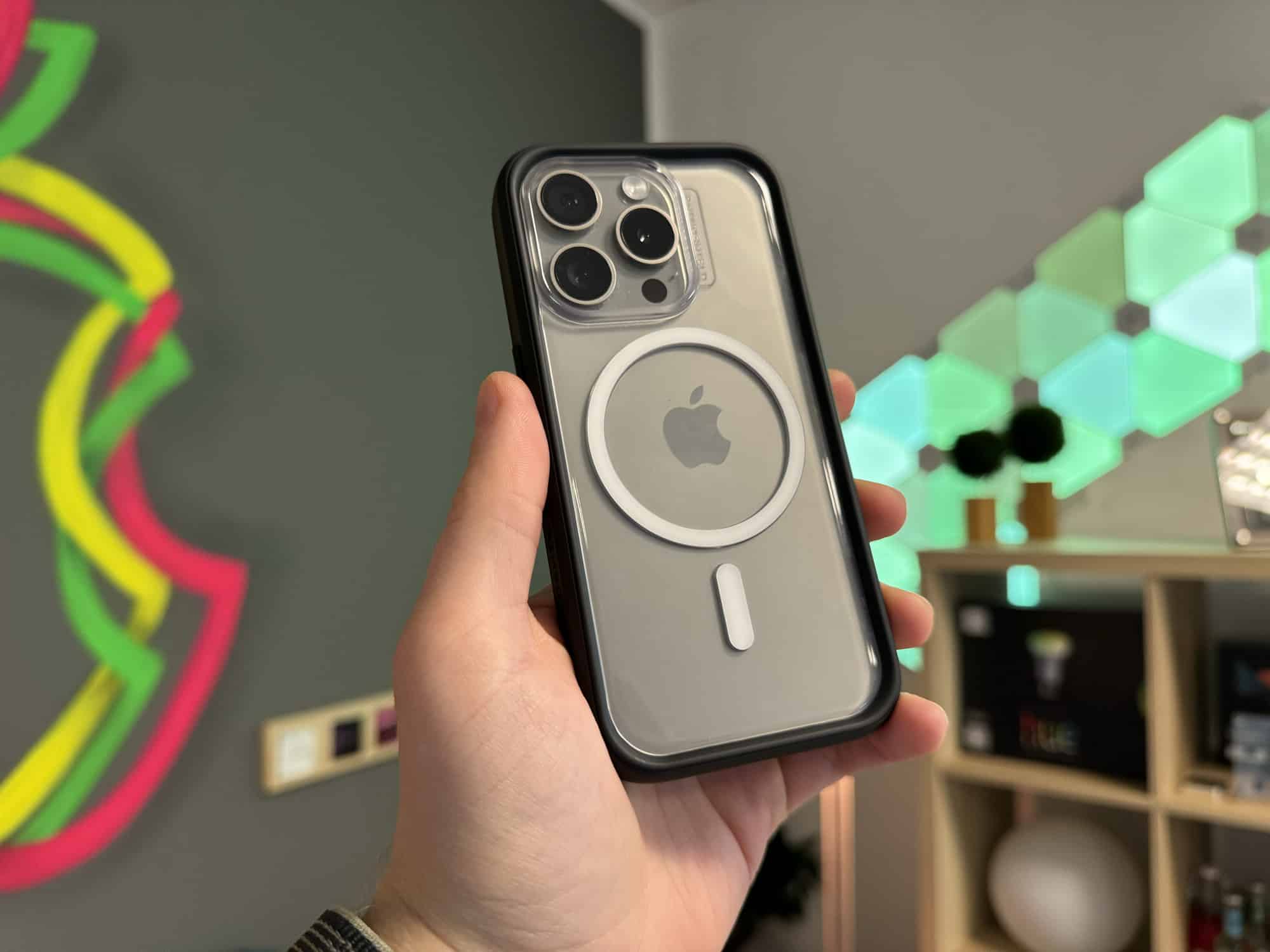 Rhinoshield Mod NX im iPhone 15 Pro