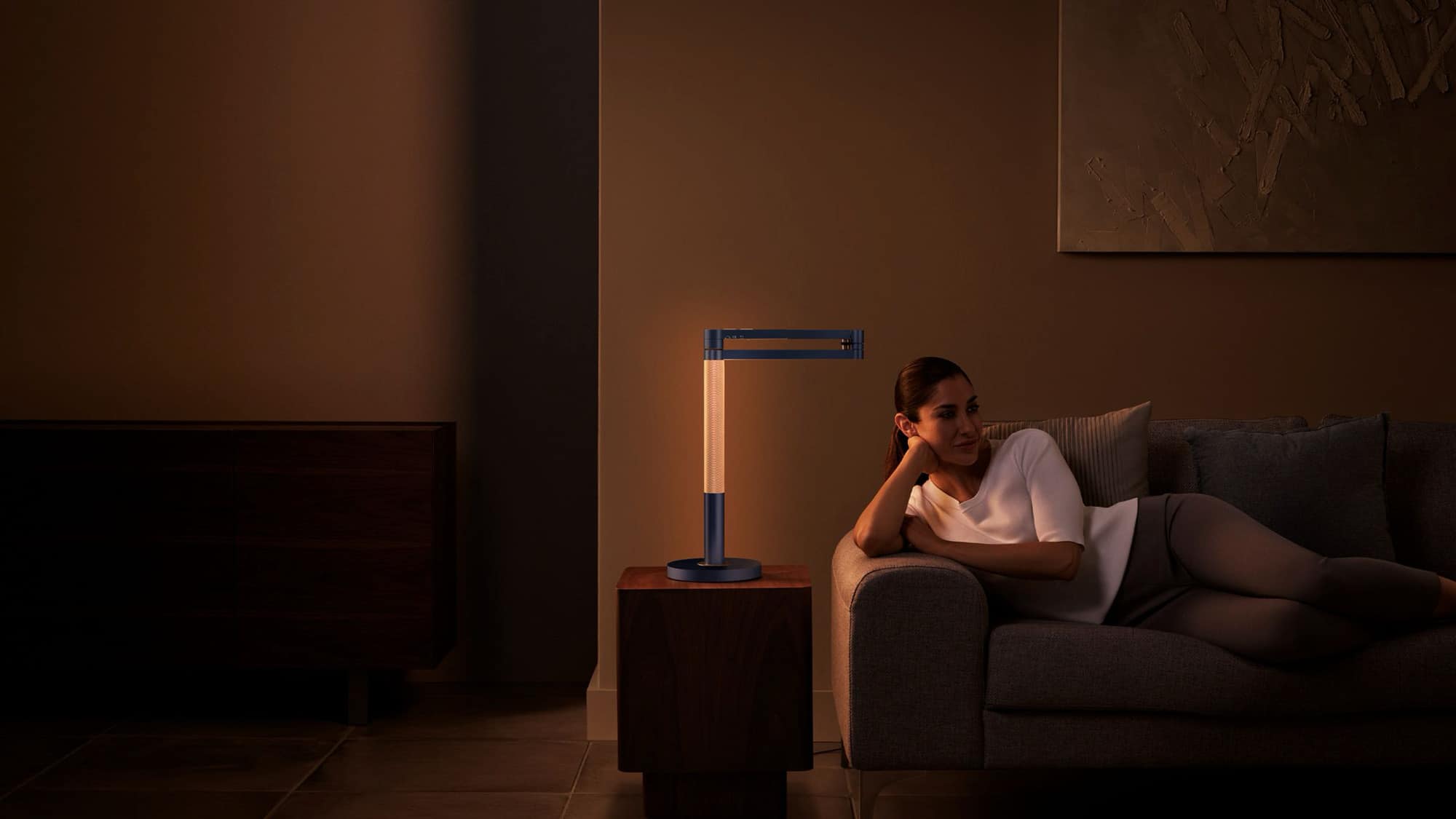 Dyson Lightcycle Morph mit orangenere Lichtstimmung
