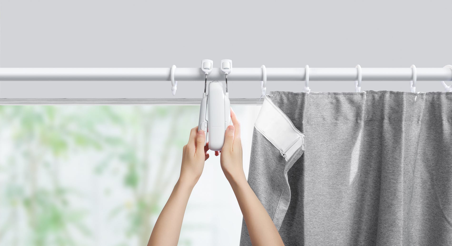 SwitchBot Curtain 3 an einer Stange