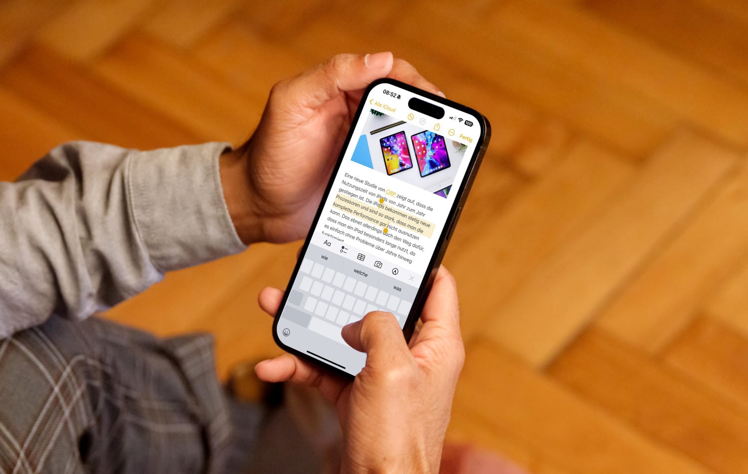 Mit der Trackpad-Funktion Text auf dem iPhone markieren