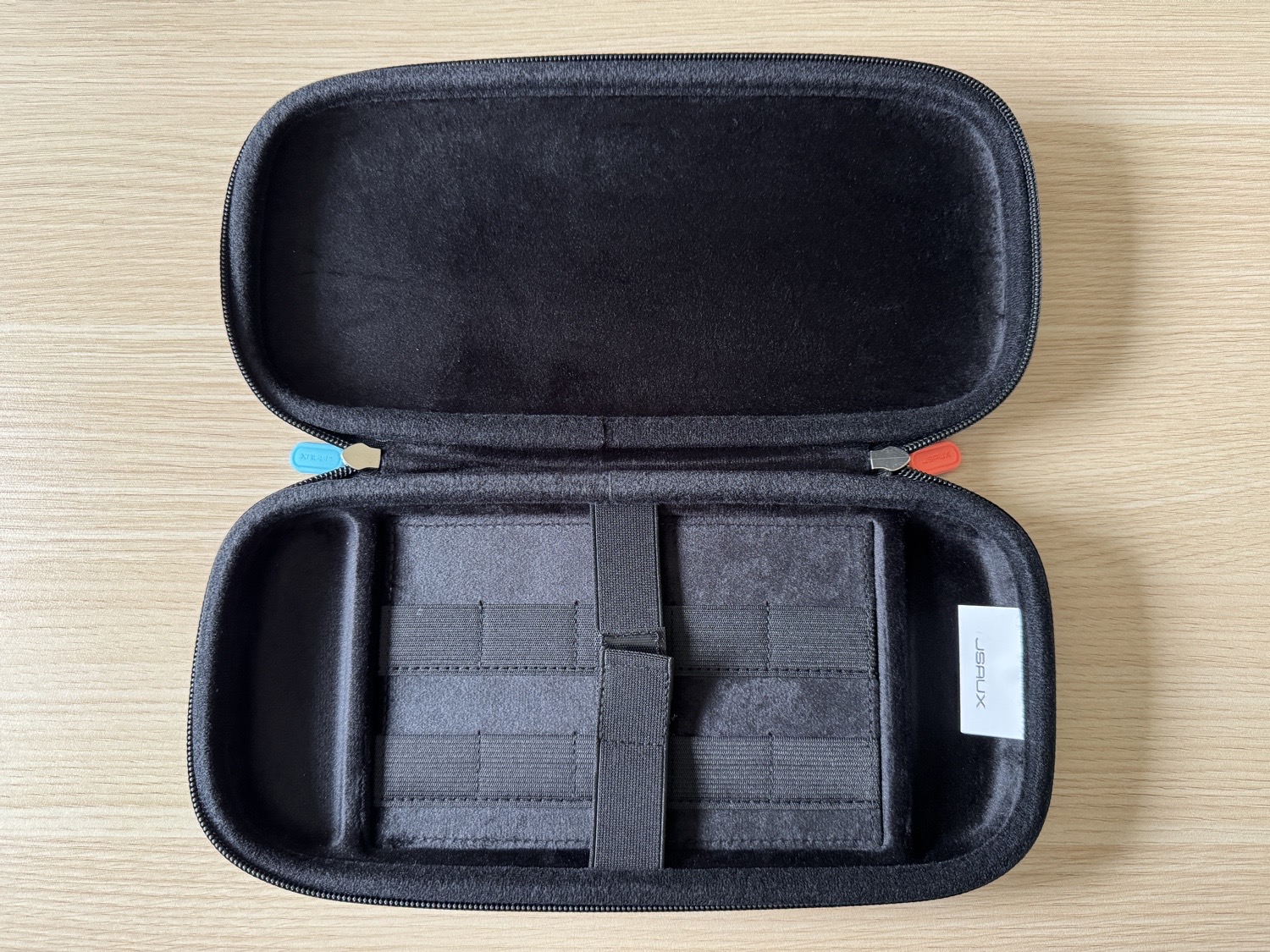 Innenansicht des JSAUX Colorful Ultra-Thin Cases