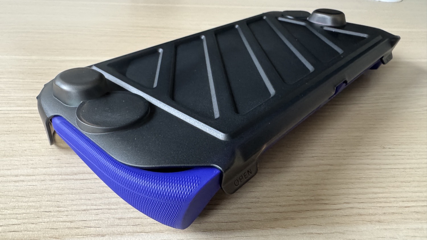 Savage Raven Stand Grip Bundle in Schwarz und Lila