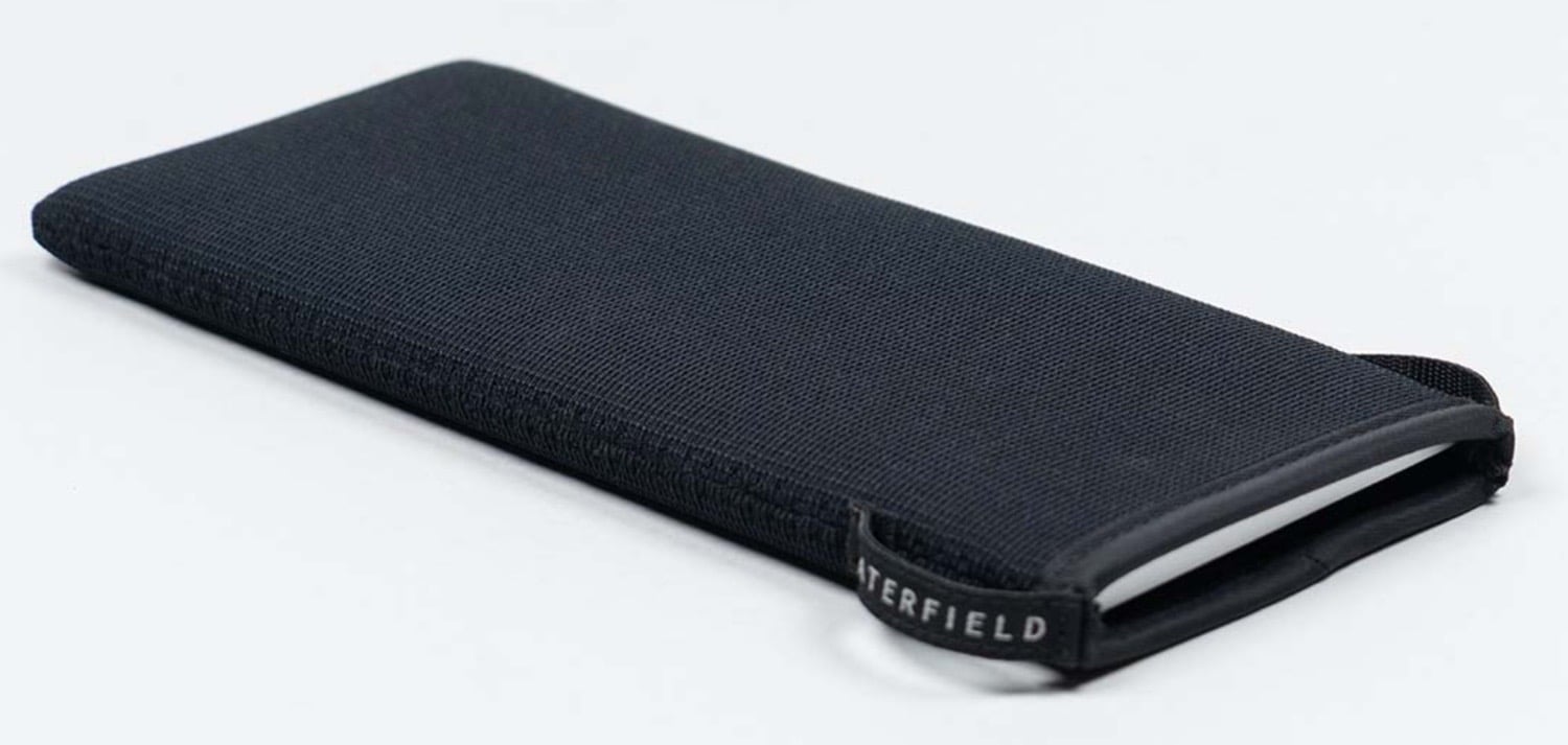 Neo Sleeve mit eingelegtem Magic Keyboard
