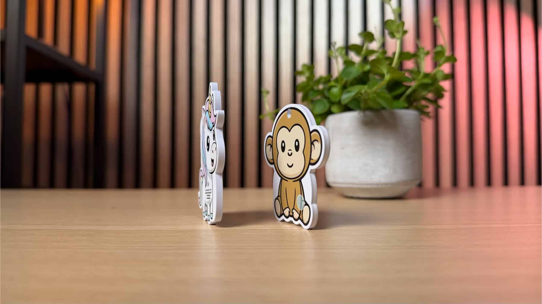 Bluestein SlimTag Buddy von der Seite.