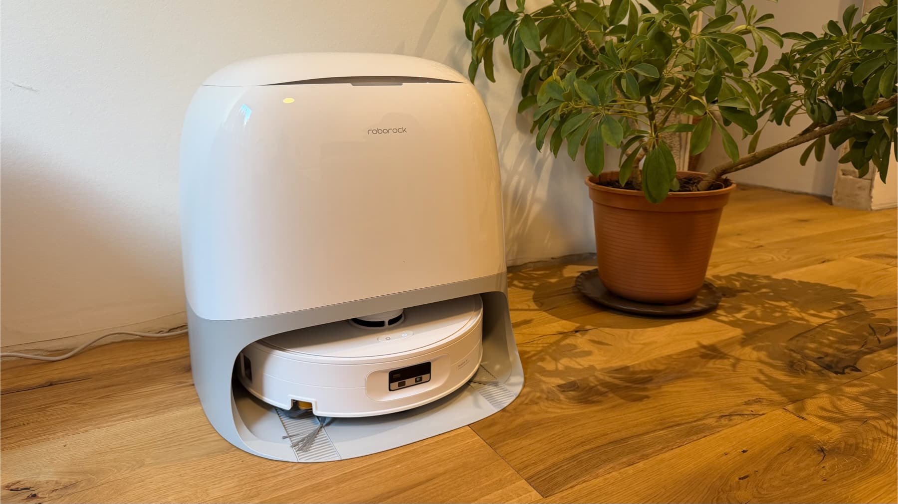 Station des Roborock Qrevo Curv 2 Flow.