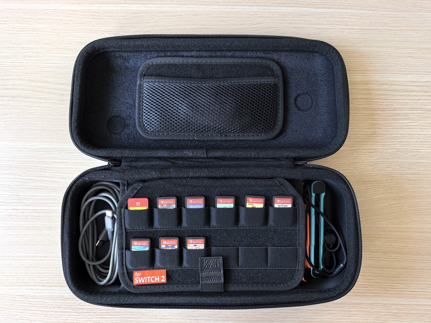 Savage Raven MaxCarry Case im geöffneten Zustand
